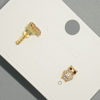 Обеци пусети „Сова“ Xuping с бели и черни кристали, диаметър 6,5×9 мм, позлата 18K
