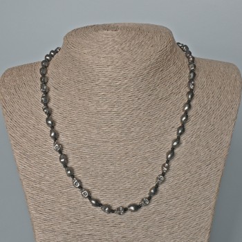 Колие от хематит с черепи, диаметър 6×8×6 мм+-, дължина 48 см+-