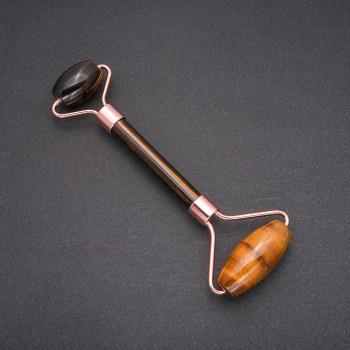 Роликов масажор от камък тигрово око, златист метал, дължина 14,5 мм