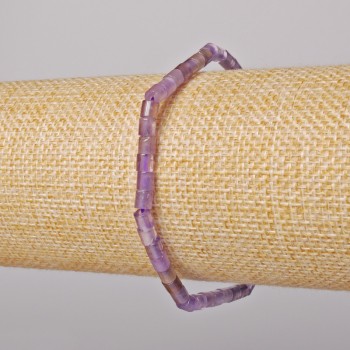 Гривна от естествен аметист, фасетирани камъни, размер 4×4 мм, дължина 18 см (еластична)