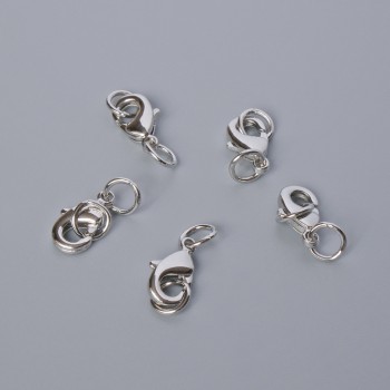 Фурнитура — закопчалка карабин, диаметър 12×6 мм, сребрист цвят на метала, 1 бр.
