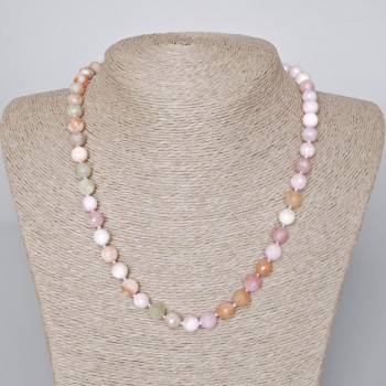 Намисто от цветен жадеит, естествен камък, грановани топчета, диаметър около 8 мм, дължина 47–49 см