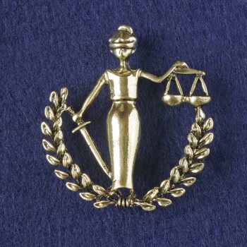 Брошка-висулка Фемида, богинята на справедливостта, тъмнозлатист метал 44×39 мм+