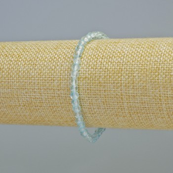 Гривна от естествен топаз, гранен кубичен камък, диаметър около 4 мм, на еластична основа, дължина 18 см+