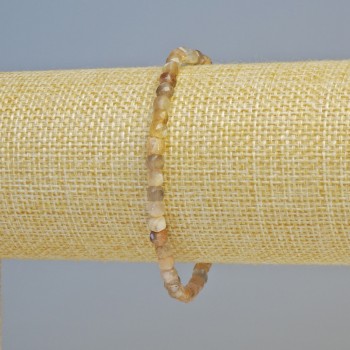 Браслет от селенит, естествен камък, грановани кубчета, диаметър около 4 мм ± (еластична основа), дължина 18 см+