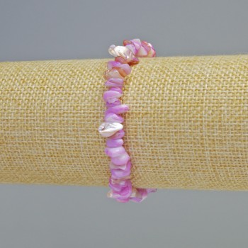 Гривна от тониран перламутър в лилави нюанси, късчета 7×2,5 мм ± (еластична основа), дължина 18 см+