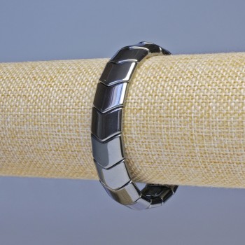 Гривна от хематит, черен цвят, зигзагообразна форма, диаметър 14×13 мм ±, дължина 18 см ±, еластична основа