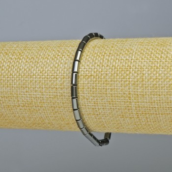 Браслет от хематит цилиндричен, цвят черен, диаметър 6×4 мм +/-, дължина 18 см +/- (еластична основа)