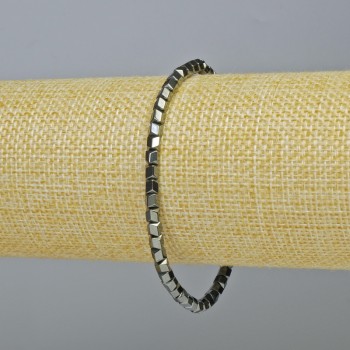 Гривна от гематит със зиг-заг във форма на шестоъгълник, черен цвят, диаметър 3,5×3,5 мм ±, дължина 18 см ± (еластична основа)