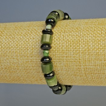 Гривна от жадеит гранена шайба, зоизит гранен куб, агат шайба, дължина 18 см ± еластична основа