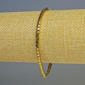 Гривна от хематит с дребни кубчета, златист цвят, диаметър 3×3 мм ±, дължина 18 см ±, еластична