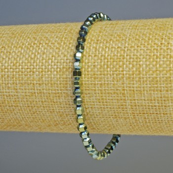 Браслет от хематит — малки шестогранни мъниста, цвят зелен хамелеон, диаметър 4×4 мм, дължина 18 см, стрейч