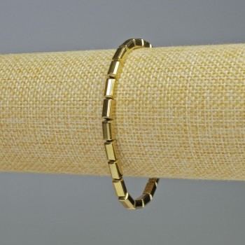 Браслет от хематит с правоъгълна форма, златист цвят, размер около 8×4 мм, дължина 18 см, еластична основа