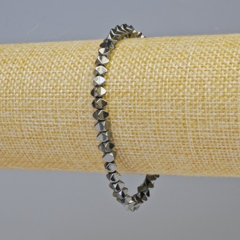 Браслет от гематит във формата на звезди, цвят черен, диаметър 4×4 мм+-, дължина 18 см+- стрейч