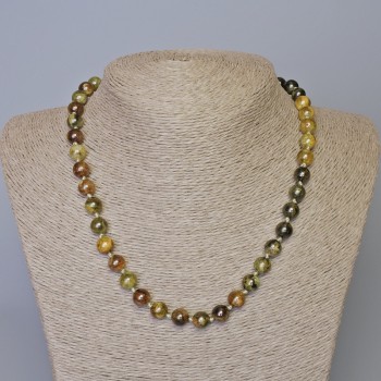 Намисто от гросулар (зелен гранат), натурален камък, гладка мъниста, диаметър 8,5 мм, дължина около 47 см на конец