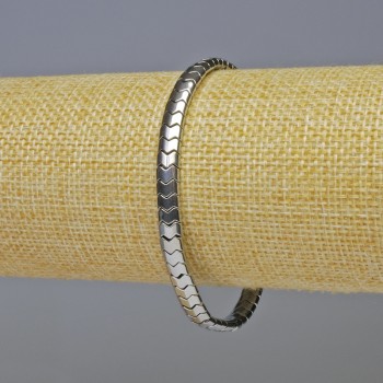 Гематитова гривна змийка-зигзагообразна верига, цвят сребрист, диаметър 5×4×3 мм, дължина 18 см, еластична основа