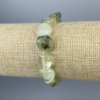 Гривна от пренит със фасетирани мъниста, диаметър 14×12 мм, дължина 18 см, еластична основа