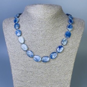 Огърлица Кианит овал 18×13 мм ±, дължина 50 см ± с закопчалник