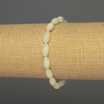 Гривна от перламутър «Зърно», диаметър 12×6 мм, дължина 18 см, еластична основа