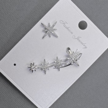 Обeци пусети с кафяв метал на ухото, сребрист метал 12×32 мм ± бели кристали