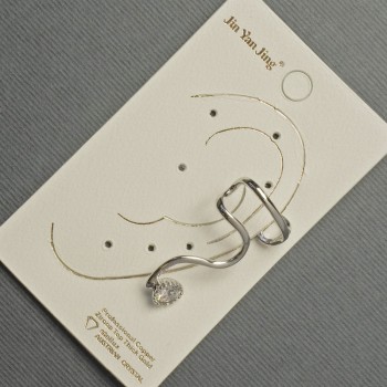 Серьга-каф за ухото от сребрист метал 16×28 мм ± бял кристал