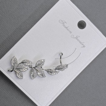 Обеца каф за ухото със сребърен метал 14×38 мм ± бели кристали