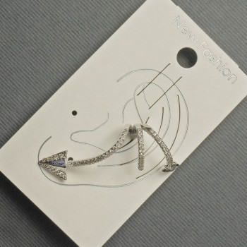 Обичка кафява за ухото със сребрист метал 15×35 мм ± бели стрази