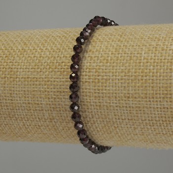 Гривна от гранат, фасетирани мънисти, диаметър 4 мм, дължина 18 см, еластична