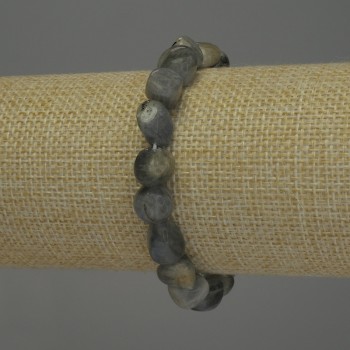 Браслет от лабрадорит с огранени мъниста, диаметър около 9–12×9 мм, дължина 18 см