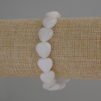 Гривна от бял кварц във формата на сърце, диаметър около 12×12 мм, дължина 18 см, еластична гривна