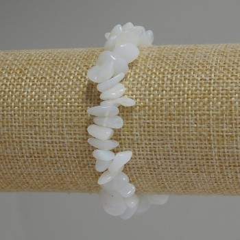 Гривна от късчета лунен камък, диаметър 8–14×3–5 мм, дължина 18 см, еластична основа