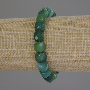 Браслет от гранен агат, кубчета диаметър около 8,5 мм, дължина 18 см, еластична основа