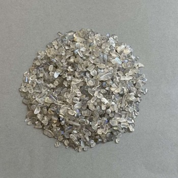 Естествен фрагмент лабрадорит без дупка 3–8×2–4 мм+- (за 100 г+-)