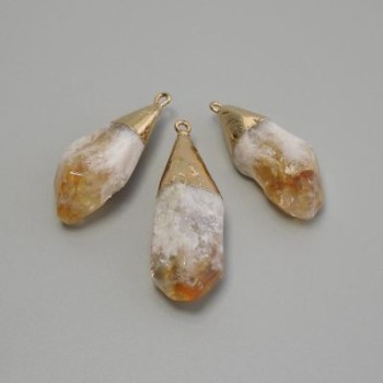 Кулон с обработен цитрин, размери 15-18×41-47 мм, златист метал