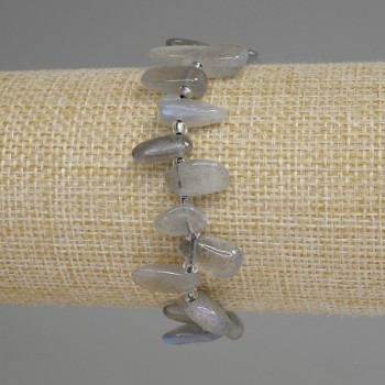 Гривна от лабрадорит с фасетирани камъни „пеперуда“, диаметър 10-18×5-6 мм ±, бисер 3 мм ±, дължина 18 см ±, еластична основа