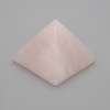 Пирамидален сувенир от естествен камък, розов кварц, размери 38×38 мм ±, ширина 33 мм ±