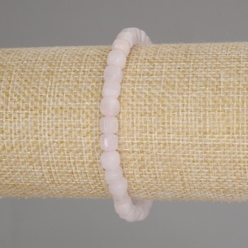 Гривна от розов кварц, фасетирани кубчета, диаметър 5х5 мм, дължина 18 см ± еластична лента