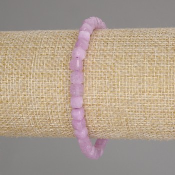 Гривна от кунцит, огранени кубчета, диаметър около 5×5 мм, дължина 18 см ±, еластична основа