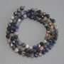 Мънисти содалит — грановани бусини на конец, диаметър около 4 мм, дължина около 40 см