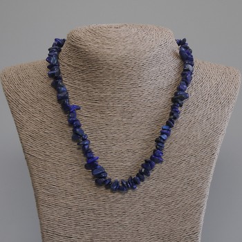 Намисто от лазурит — късчета, диаметър 6–13 × 2–7 мм, дължина 50 см, с закопчалка