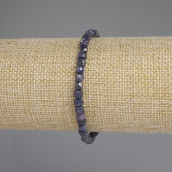 Браслет гранован сапфир кубичен, диаметър 4×4 мм ±, дължина около 18 см