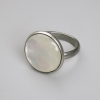 Обеци с перламутър 22 мм ±, метал сребрист