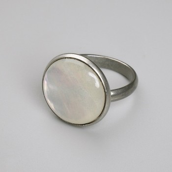 Обеци с перламутър 22 мм ±, метал сребрист