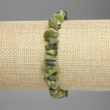 Гривна от жадеит късче, диаметър 5–12×2–5 мм, дължина 18 см ± еластична