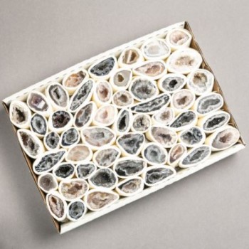 Сувенирна геода от ахат асортимент (малък) (цена за кутия)