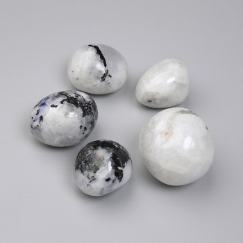 Естествен камък адулар огранени самородни кристали без дупка 29×23 мм ± асортимент размери (за 100 г ±)