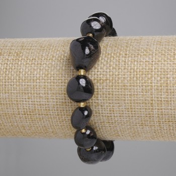 Гривна с гранат галтовани мъниста, диаметър около 11–15×11–13 мм, бисер 3 мм, дължина около 18 см, еластична основа