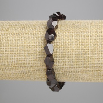 Гривна с гранат в многоъгълни фасети, диаметър 12×8 мм, дължина 18 см, еластична основа