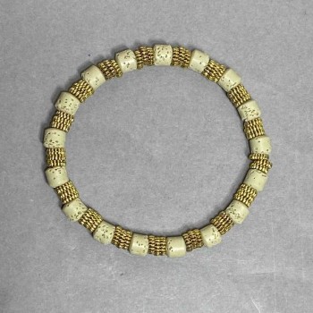 Браслет от лава цилиндър 6×6 мм ± с метални вложки, дължина 18 см ± еластична основа