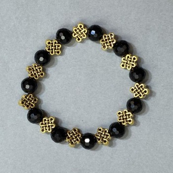 Браслет от агат — грановани мъниста от чешко стъкло, диаметър 9,5 мм, с метални вложки, дължина 18 см, еластичен